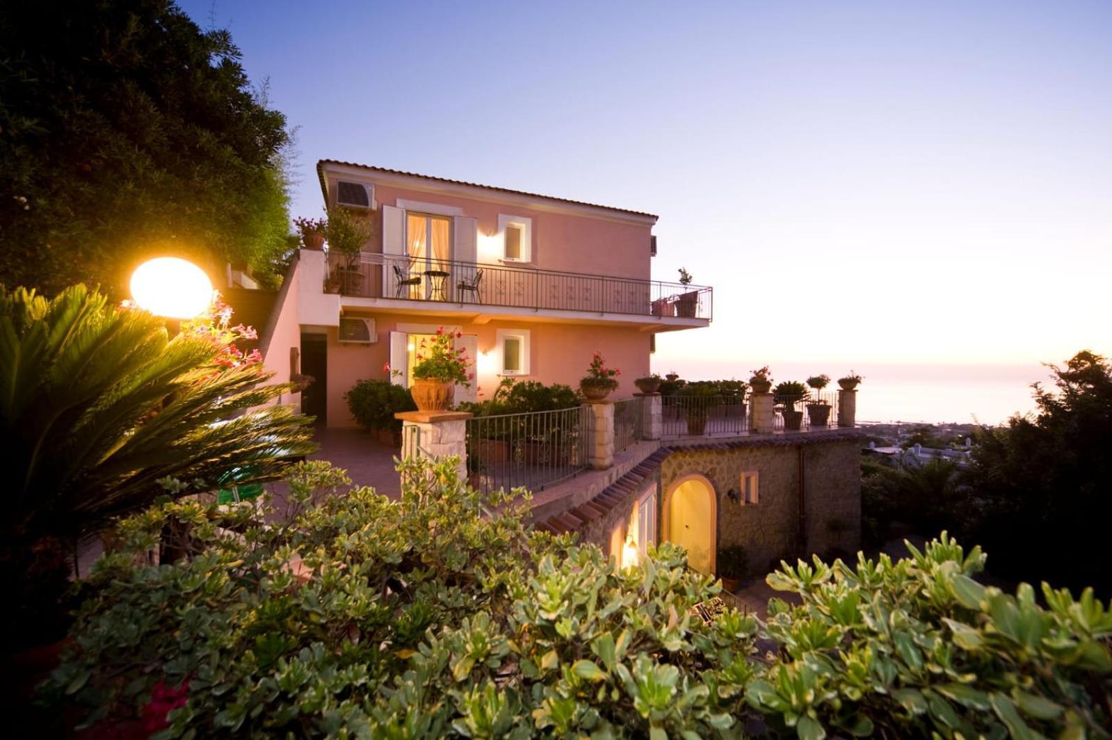 فندق Poggio Del Sole Forio di Ischia المظهر الخارجي الصورة