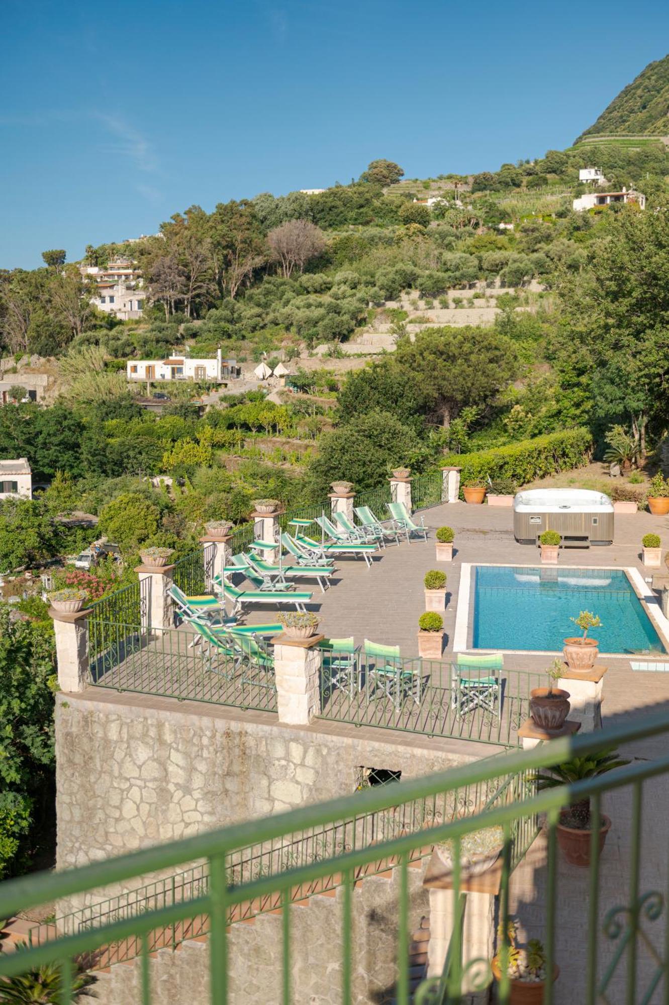 فندق Poggio Del Sole Forio di Ischia المظهر الخارجي الصورة
