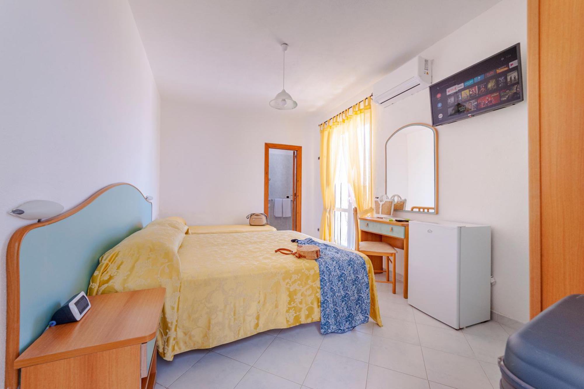 فندق Poggio Del Sole Forio di Ischia المظهر الخارجي الصورة