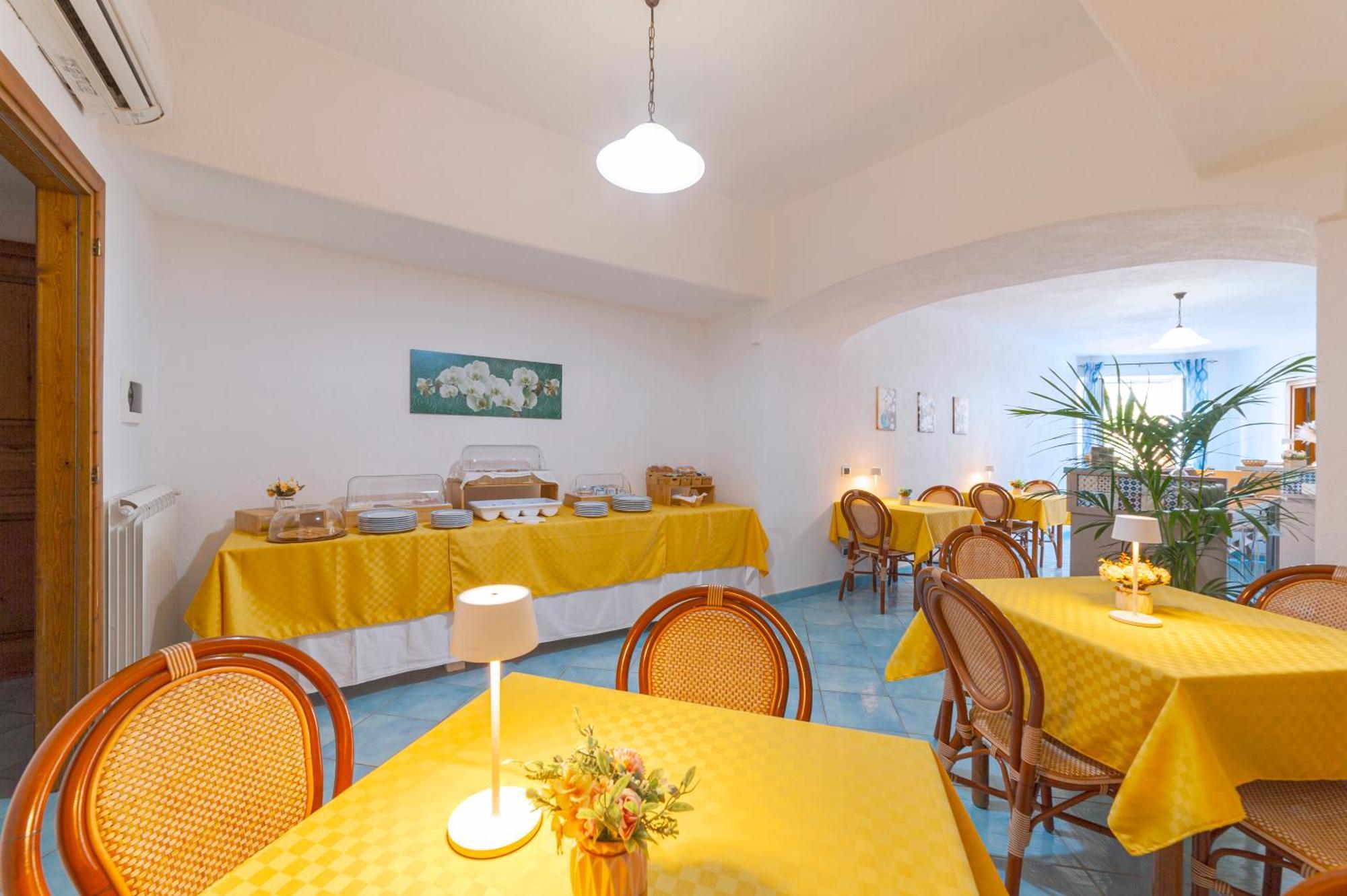 فندق Poggio Del Sole Forio di Ischia المظهر الخارجي الصورة